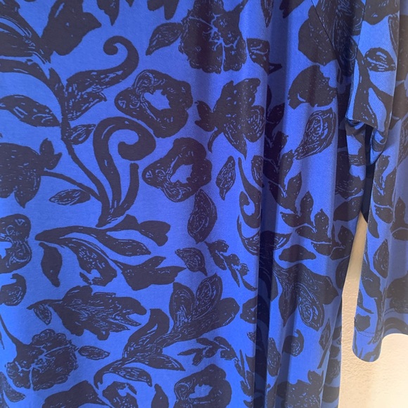 Susan Graver Liquid Knit Printed Top with 3/4 Raglan Sleeves Size S NWOT - Picture 4 of 9